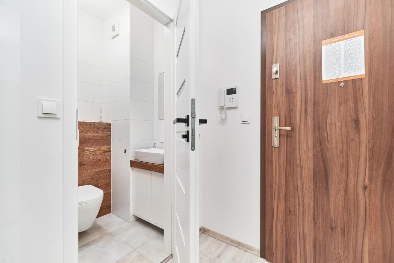 Exclusive Apartments Teczowa With Underground Parking By Noclegi Renters Breslávia Exterior foto